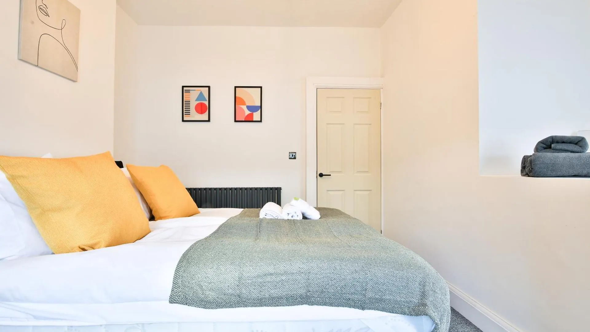 Stayright Charming 2Br House, Walking Distance To City Centre Cardiff 0*,